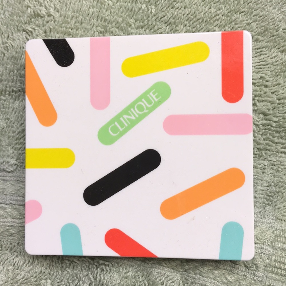 Clinique eyeshadow & blush.